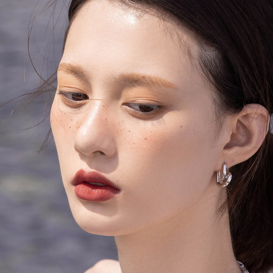 INTO U カスタマイズエアリーリップマッドのコピー